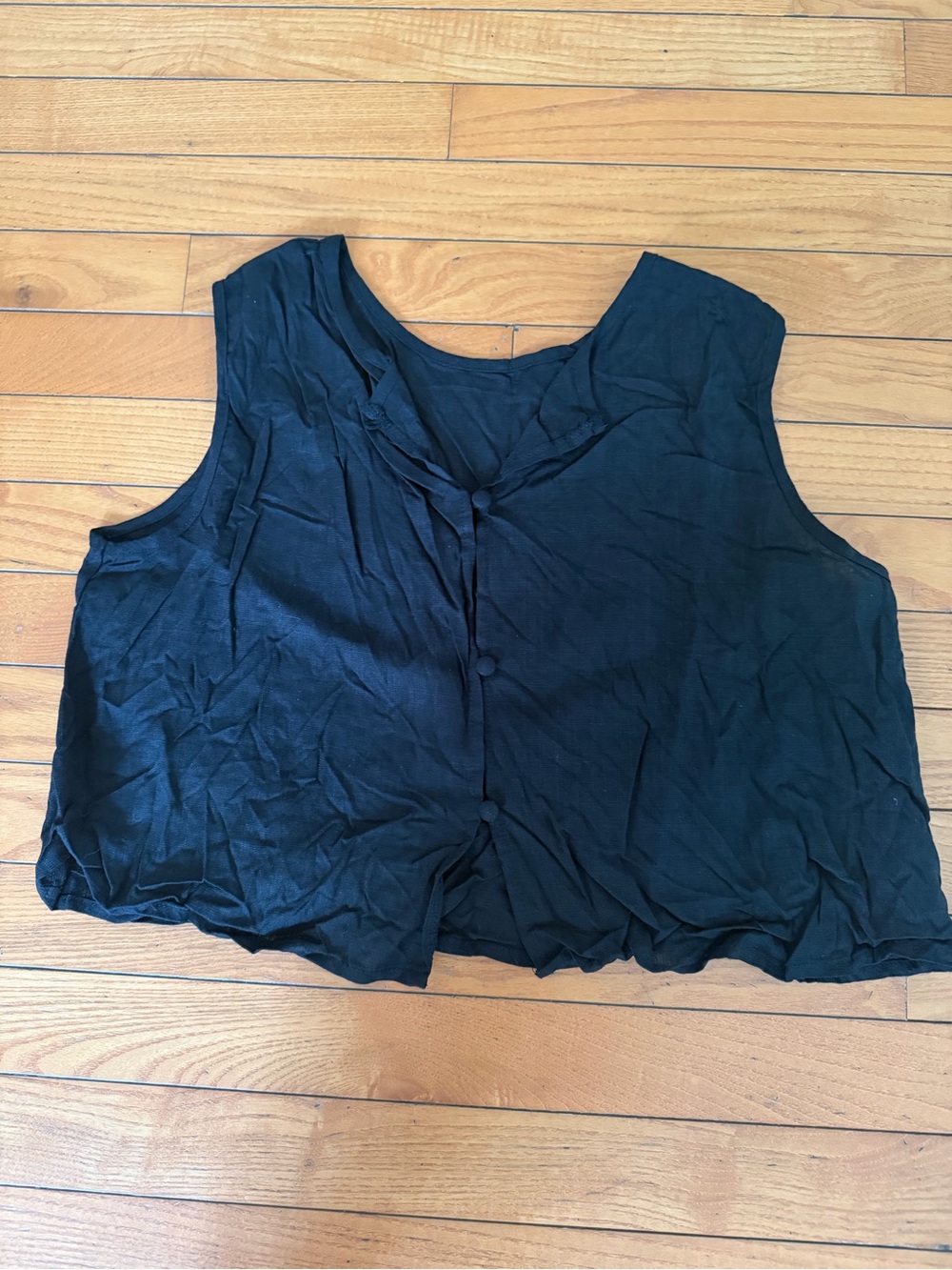 HALARA Black Sleeveless Button-Front Crop Top M very wrinkled NWOT